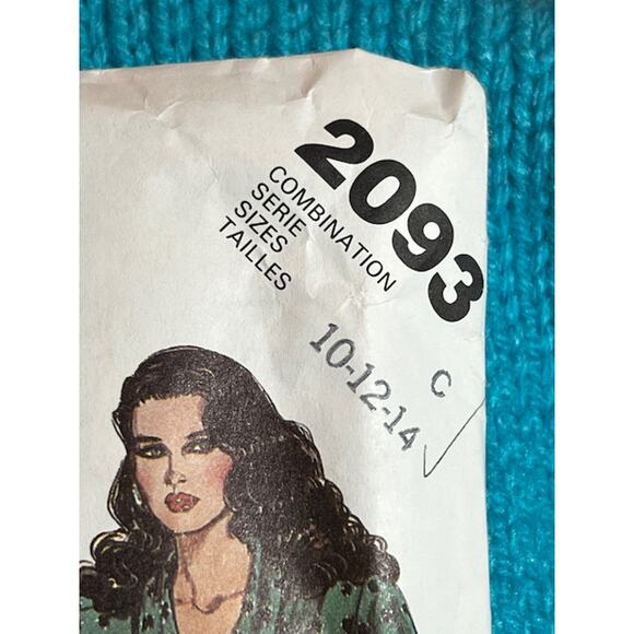 McCalls sewing pattern 2093 liz claiborne dress swing skirt - Picture 2 of 5